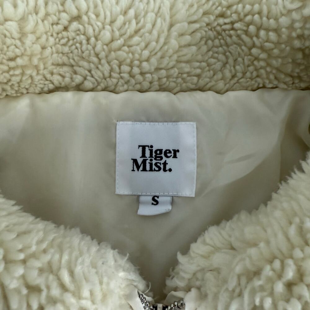 Tiger Mist Teddy Sherpa bomber jacket in cream size small - Picture 3 of 8